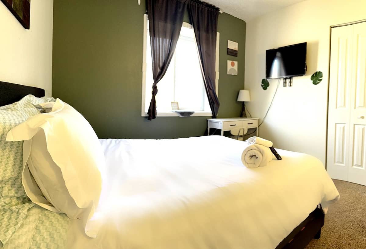 Private Room Near Ft Carson — Bedroom