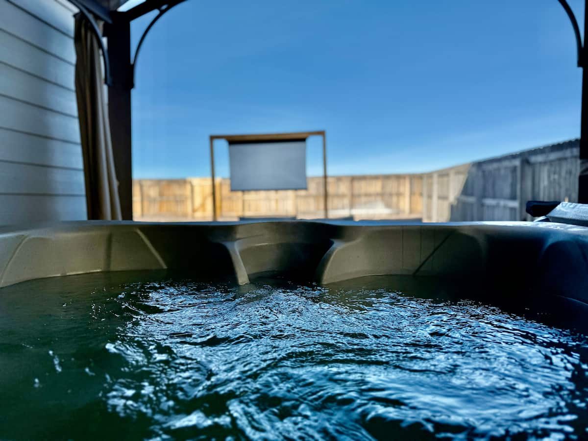 Joy House — Hot Tub